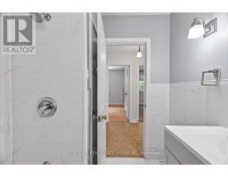38 WYCHWOOD PARK - 11