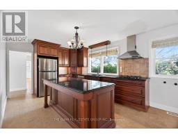 38 WYCHWOOD PARK - 19