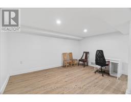 38 WYCHWOOD PARK - 29