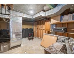 38 WYCHWOOD PARK - 31