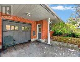 38 WYCHWOOD PARK - 42