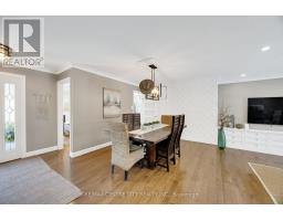 27 BARTLETT CRESCENT - 13