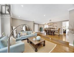27 BARTLETT CRESCENT - 16