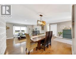 27 BARTLETT CRESCENT - 17
