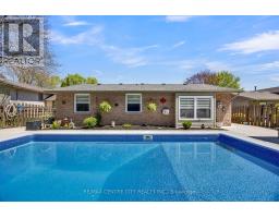 27 BARTLETT CRESCENT - 42