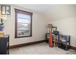 21 ERIE STREET - 18