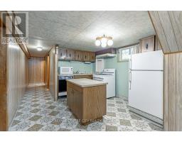 165 ELLSWORTH CRESCENT - 27