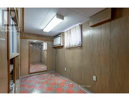 165 ELLSWORTH CRESCENT - 36