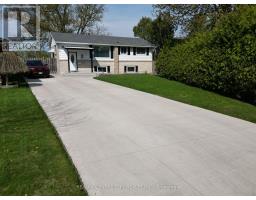 11 KENWOOD CRESCENT - 1