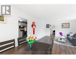 11 KENWOOD CRESCENT - 12