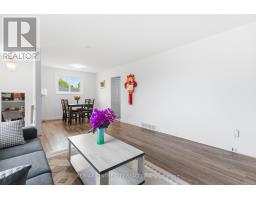 11 KENWOOD CRESCENT - 18