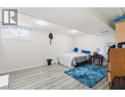11 KENWOOD CRESCENT - 34