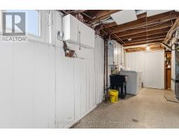 11 KENWOOD CRESCENT - 37