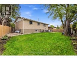 11 KENWOOD CRESCENT - 43