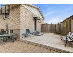11 KENWOOD CRESCENT - 44