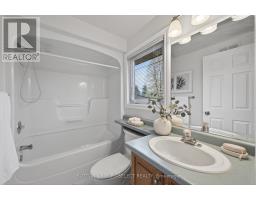 55 HERITAGE DRIVE - 16