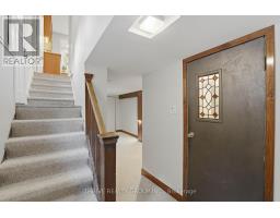 16 CLENRAY PLACE - 22