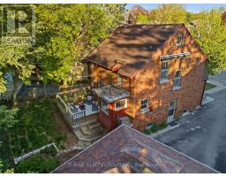 16 CLENRAY PLACE - 33