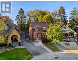 16 CLENRAY PLACE - 37