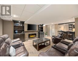 88 CHESHAM COURT - 27