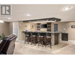 88 CHESHAM COURT - 29