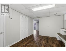 187 HOLLYRIDGE CRESCENT - 28