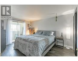 17 ACTON CRESCENT - 16