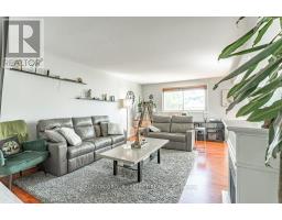 17 ACTON CRESCENT - 8