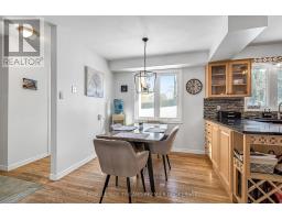 31 FOXCROFT CRESCENT - 14
