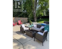 31 FOXCROFT CRESCENT - 33