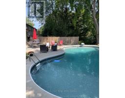 31 FOXCROFT CRESCENT - 34