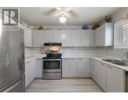 72 - 141 CONDOR COURT - 22
