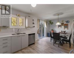72 - 141 CONDOR COURT - 24