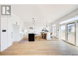 10 WOODMERE PATH - 12