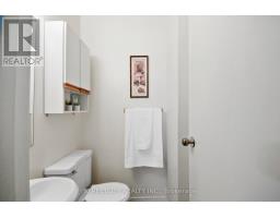 600 WONDERLAND ROAD S - 12