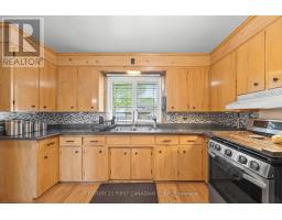 58 CENTRE CRESCENT N - 12