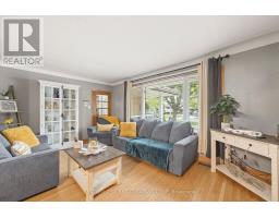 58 CENTRE CRESCENT N - 16