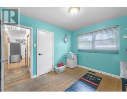 58 CENTRE CRESCENT N - 23