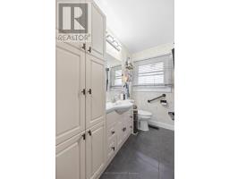 58 CENTRE CRESCENT N - 24
