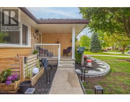 58 CENTRE CRESCENT N - 6