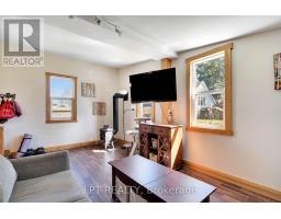 198 MUNROE STREET - 9