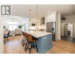 51 COMPASS TRAIL - 6
