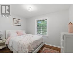 4 BRIARHILL PLACE - 13