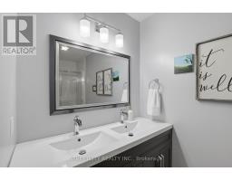 4 BRIARHILL PLACE - 17