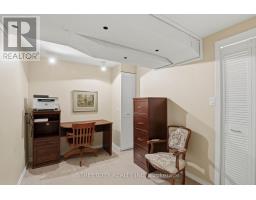 4 BRIARHILL PLACE - 24