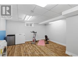 4 BRIARHILL PLACE - 27