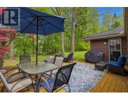 4 BRIARHILL PLACE - 28