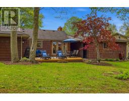 4 BRIARHILL PLACE - 29