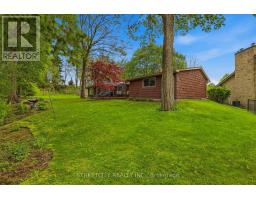 4 BRIARHILL PLACE - 30