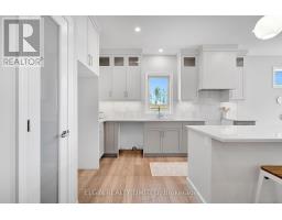 79 HEMLOCK CRESCENT - 13